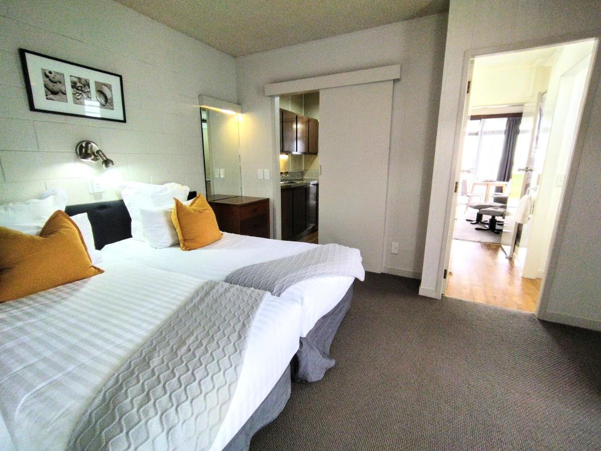 Whispering Sands Beachfront Motel กิสบอร์น ภายนอก รูปภาพ