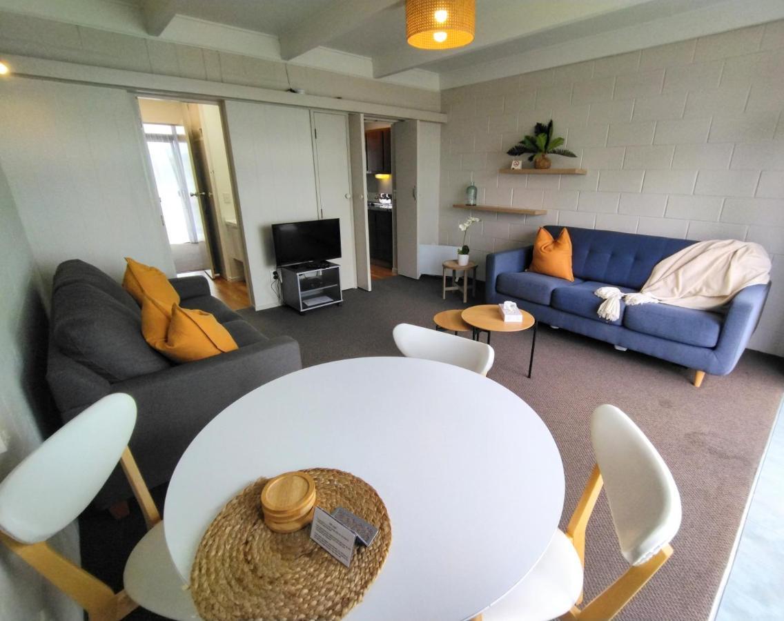 Whispering Sands Beachfront Motel กิสบอร์น ภายนอก รูปภาพ