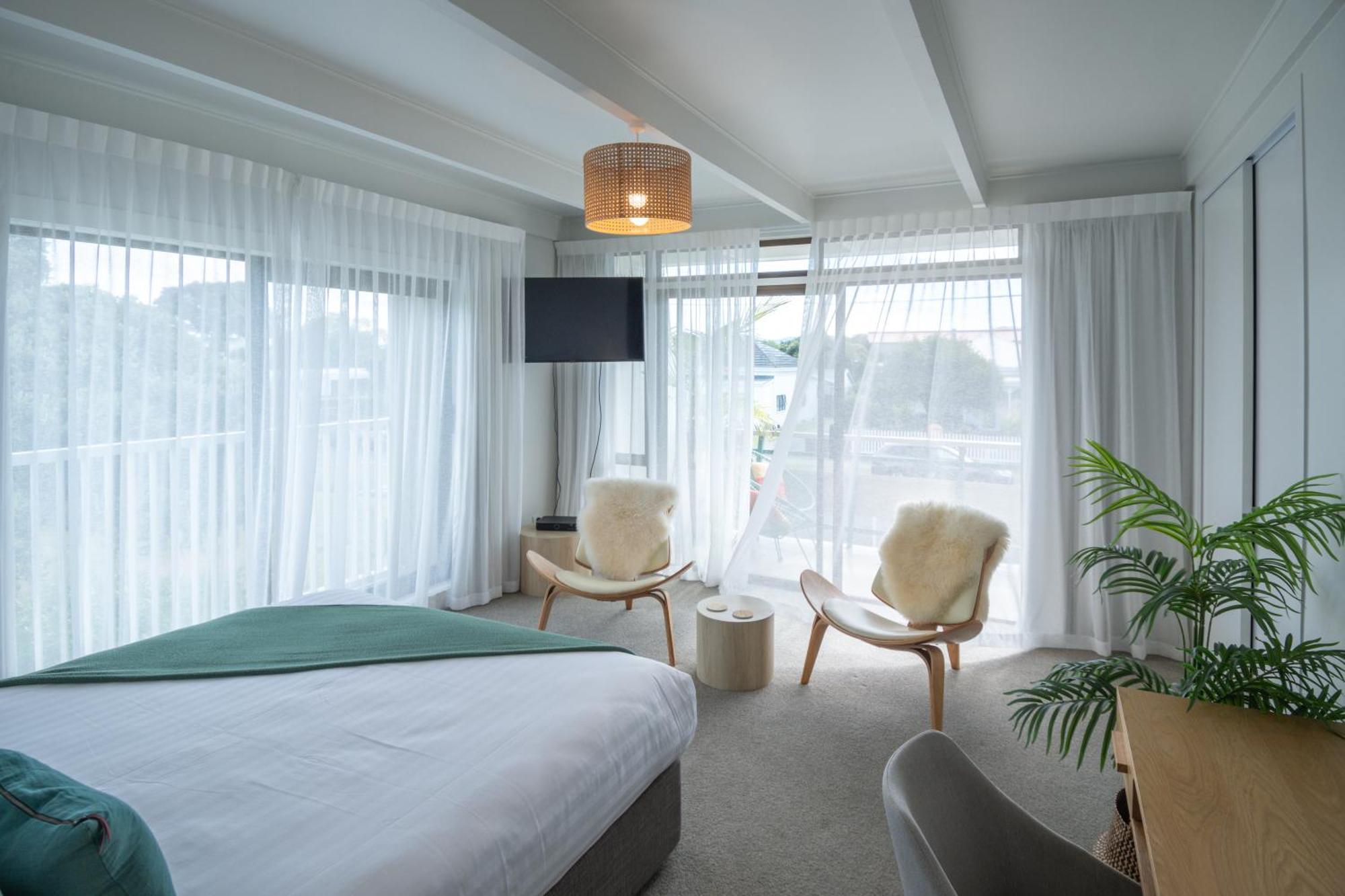 Whispering Sands Beachfront Motel กิสบอร์น ภายนอก รูปภาพ