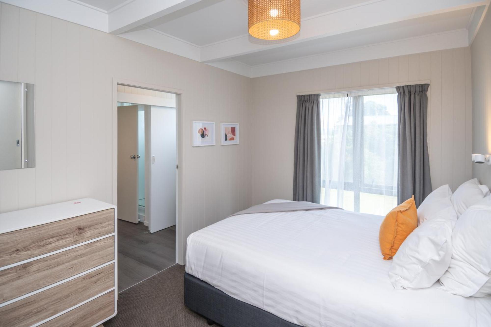 Whispering Sands Beachfront Motel กิสบอร์น ภายนอก รูปภาพ